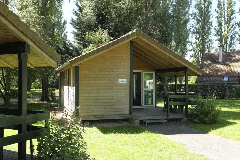 Camping Du Port De Plaisance Peronne  Bilik gambar